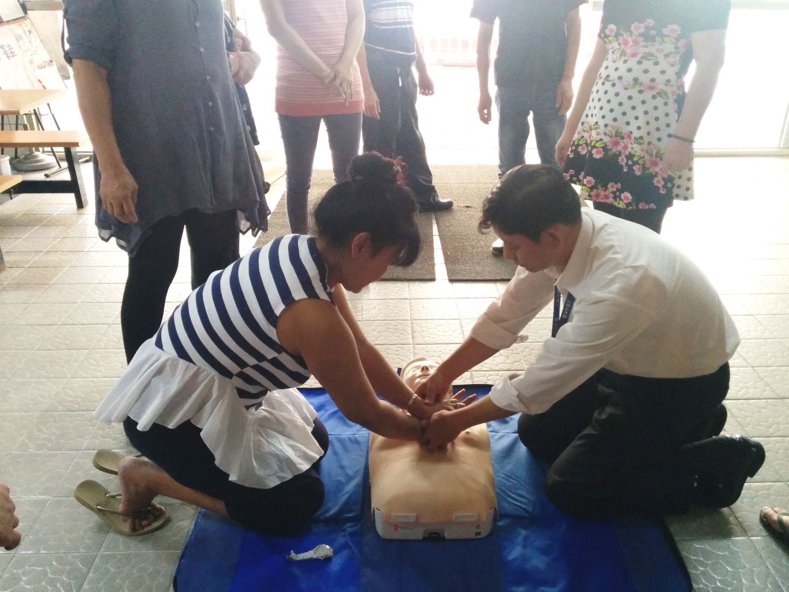 汐止忠厚市場攤商接受CPR教育訓練