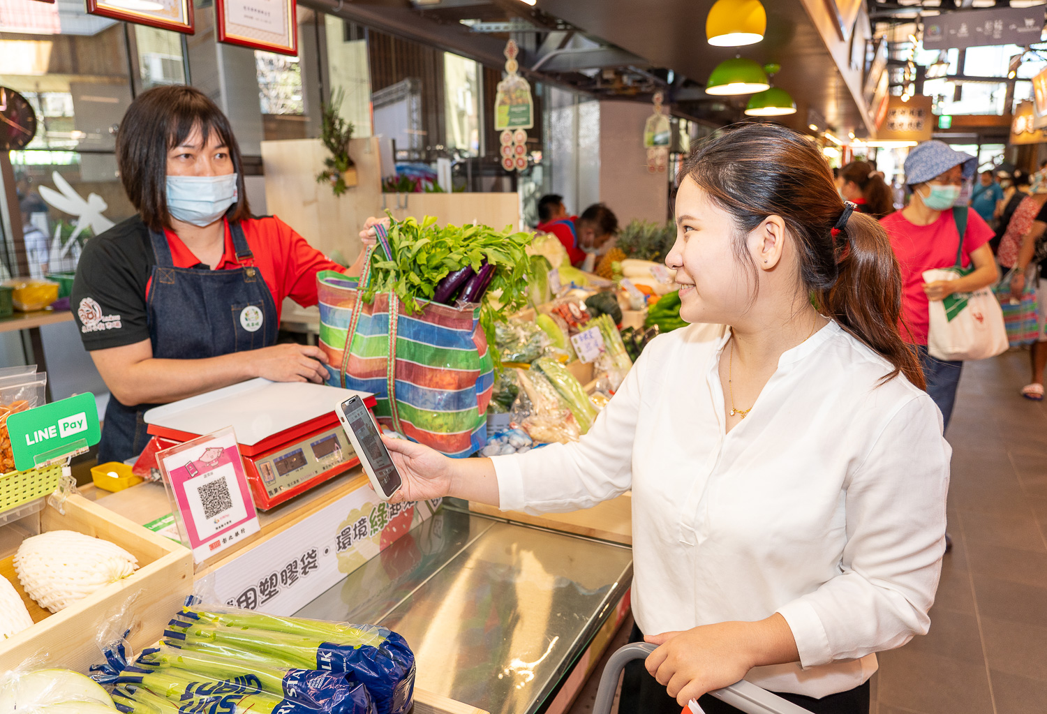 新北林口市場為首座設置肉品中央處理區及冷凍展示檯的市場，亦全面導入行動支付，多元且友善貼心服務符合新型態消費趨勢。